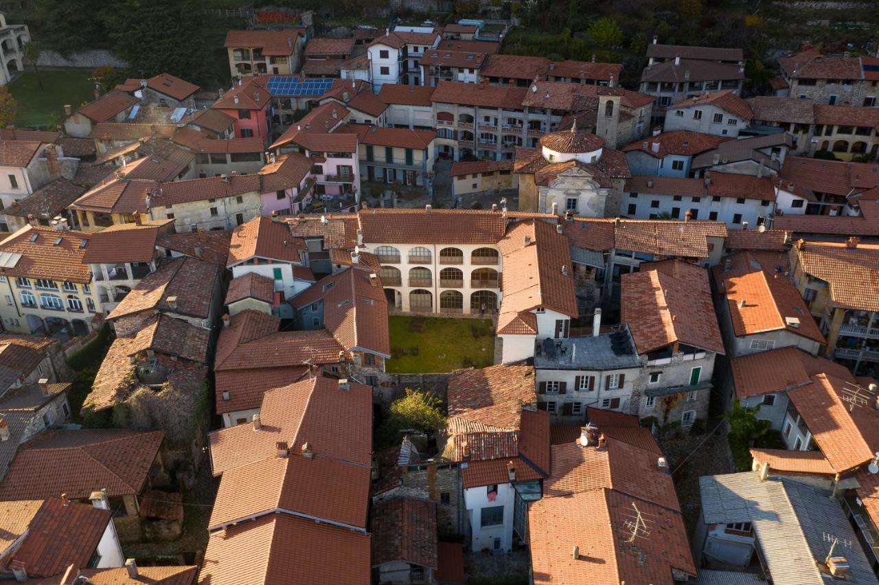 Apartamento Palazzo Mia By Icasamia It Castello Cabiaglio Exterior foto