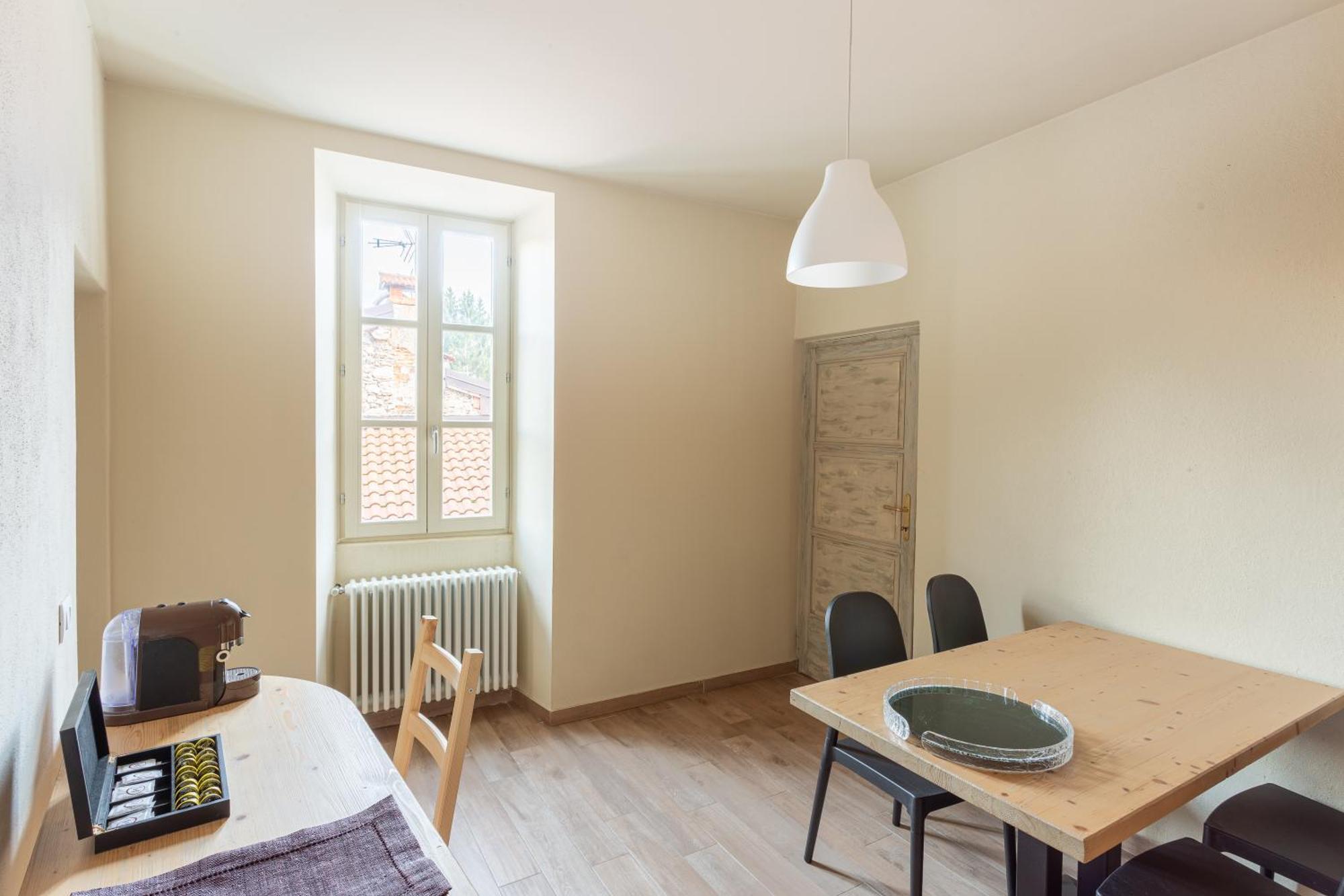Apartamento Palazzo Mia By Icasamia It Castello Cabiaglio Habitación foto