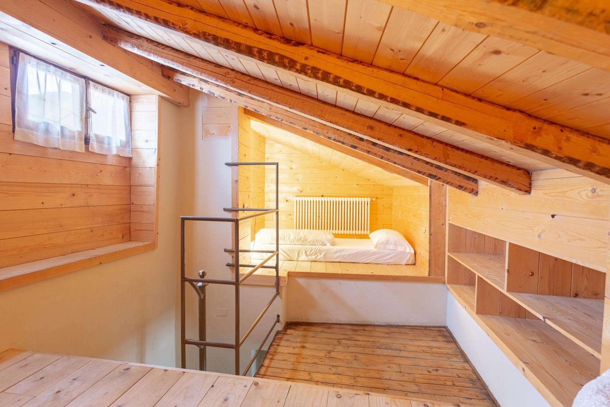 Apartamento Palazzo Mia By Icasamia It Castello Cabiaglio Habitación foto